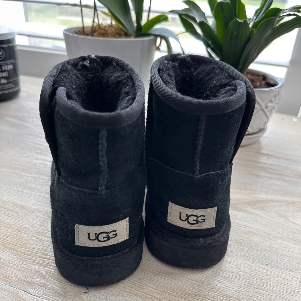 Youth UGG Black Suede Ankle Boots — Size 4 - Picture 2 of 4